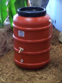 Rain barrel planter